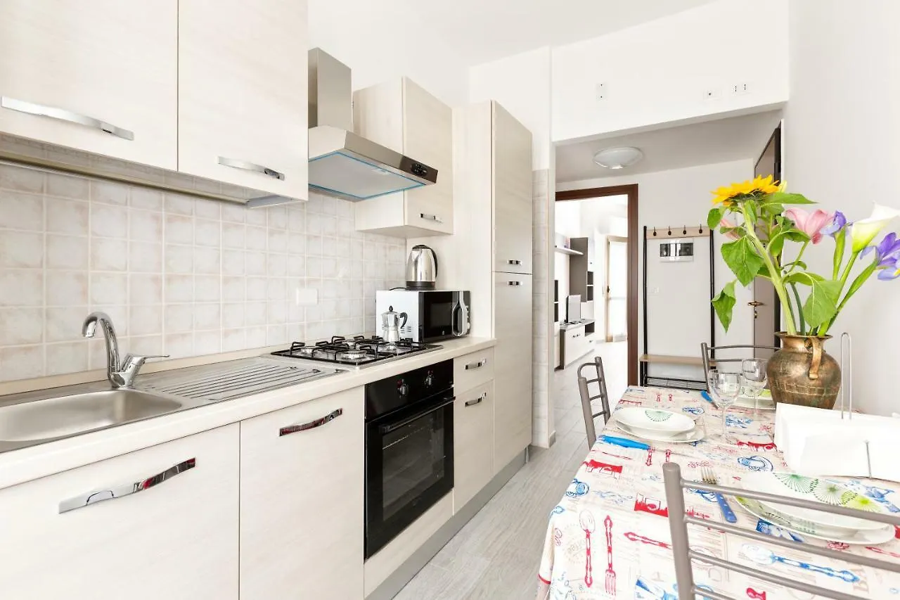 Appartement Renewed Balcony Flat With Green Garden Milan